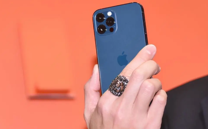 中平镇苹果手机维修分享iPhone12系列重启方法教程 